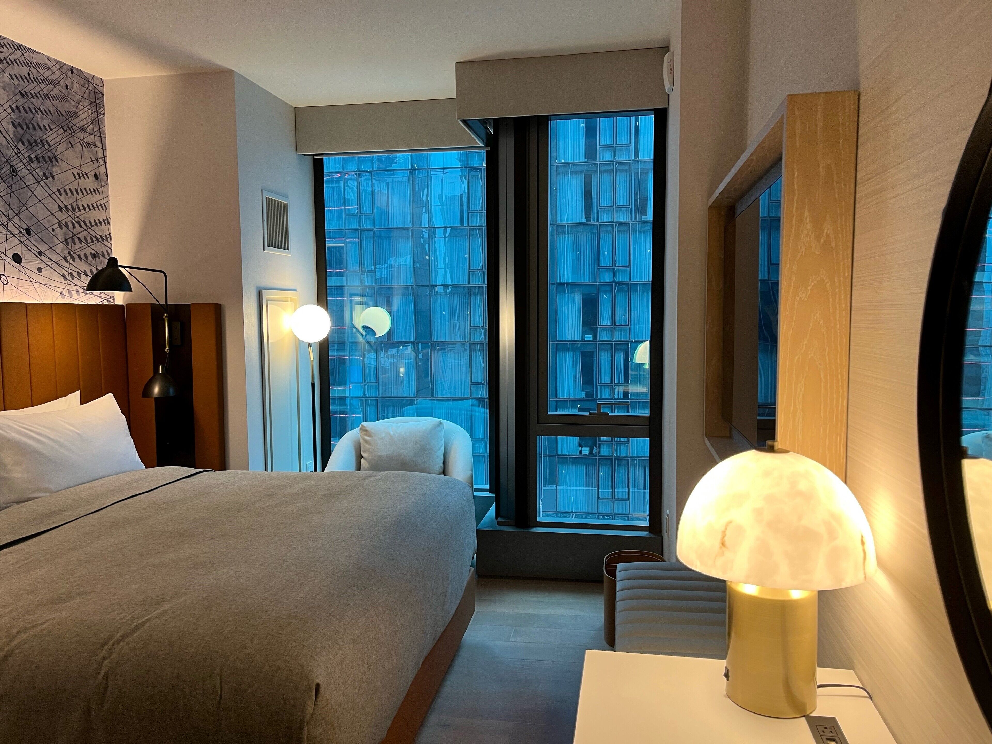Premium bedding, down comforters, in-room safe, desk