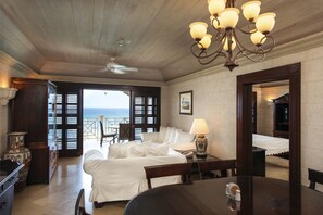 Suite, 1 Bedroom, Balcony, Ocean View, Plunge Pool | Living area