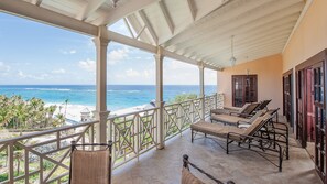 Balcony - The Crane Resort (Diamond Valley)