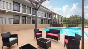 Pool - Ramada by Wyndham Bainbridge (Bainbridge)