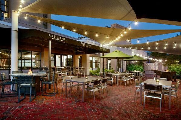 Breakfast, lunch, dinner served; American cuisine - Charlotte Marriott SouthPark (Charlotte)