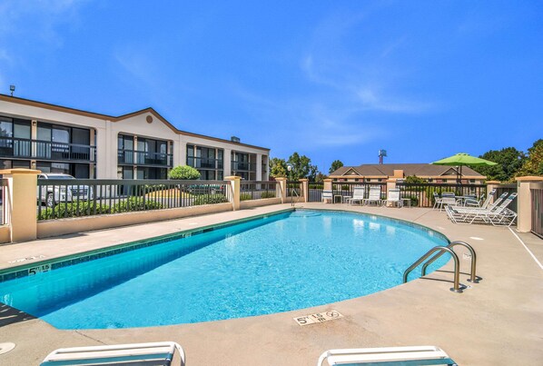 Seasonal outdoor pool