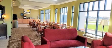 Lobby-lounge