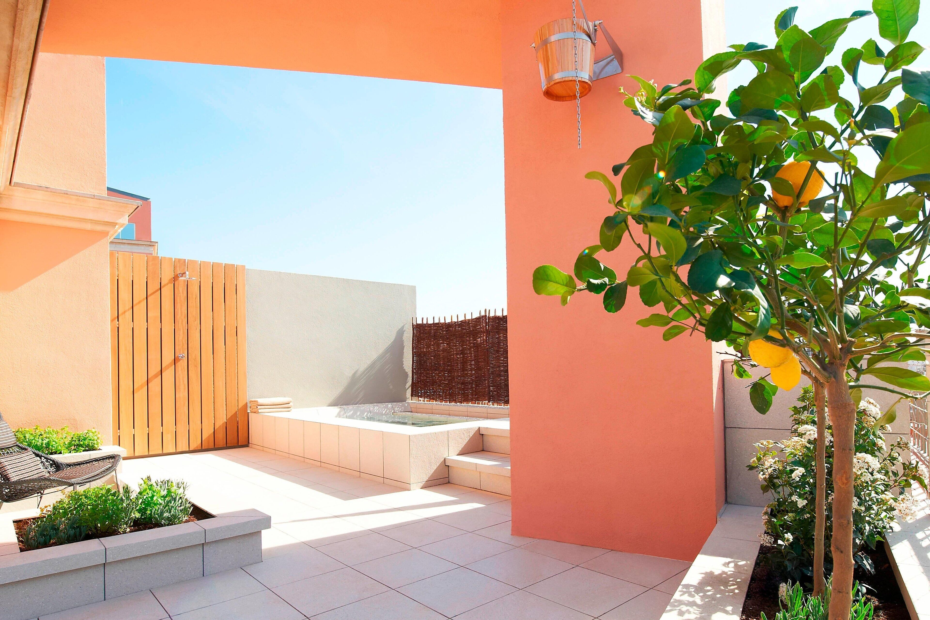 couples treatment room(s), steam room, body treatments