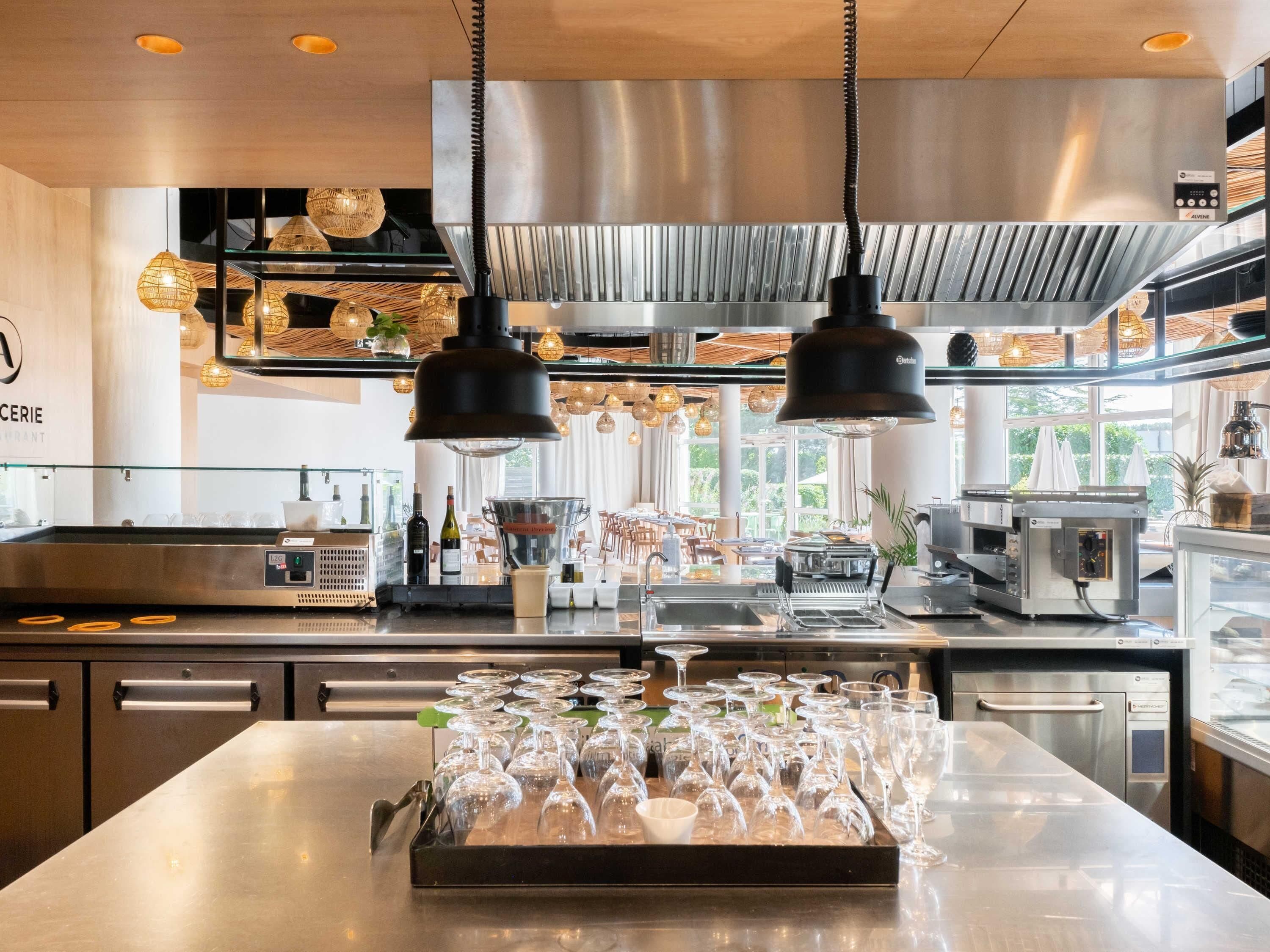 Der serveres morgenmad, frokost og aftensmad