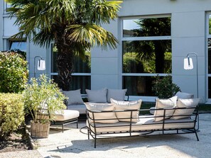 Breakfast, lunch, dinner served; French cuisine  - Mercure Compiegne Sud (Lacroix-Saint-Ouen)