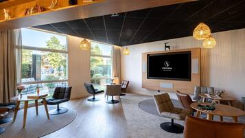 Bar lounge