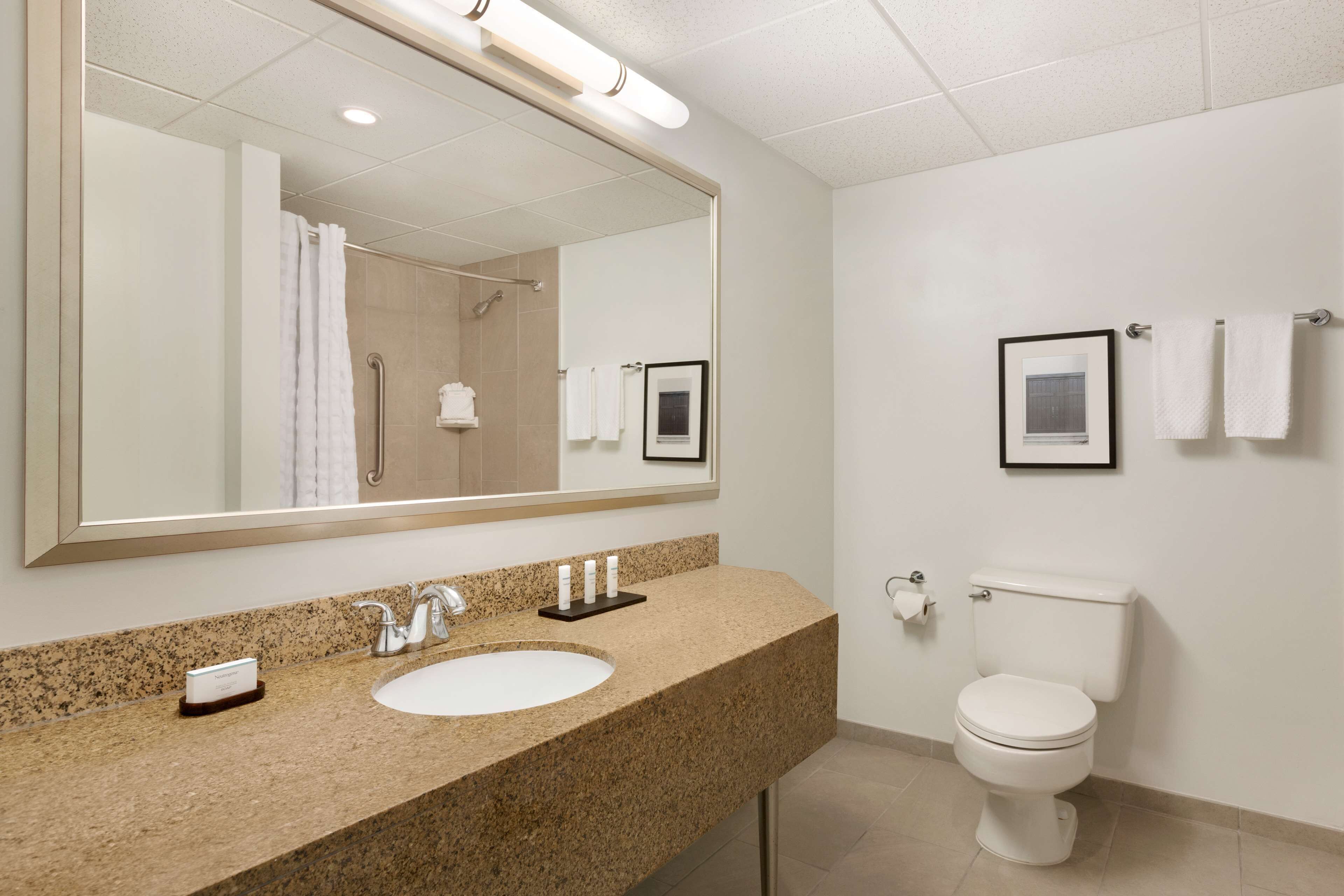 Bagno | Combinazione doccia/vasca, set di cortesia gratuito, asciugacapelli