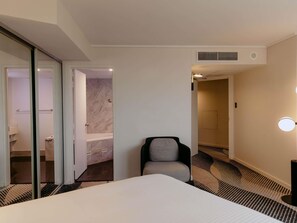 Deluxe Suite, 1 King Bed (Spa) | In-room safe, desk, iron/ironing board, free WiFi - Novotel Sydney Parramatta (Parramatta)