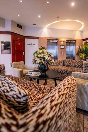 Lobby - Plaza Prague Hotel - Czech Leading Hotels (Prague)