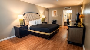 Chambre Simple Exécutive, 1 très grand lit, baignoire avec barres d’appui, non-fumeur