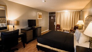 Executive Single Room, 1 King Bed, Bathtub Grab Bars, Non Smoking | Desk, laptop workspace, soundproofing, free WiFi - GT Hotels Inn & Suites Extended Stay (Victorville)