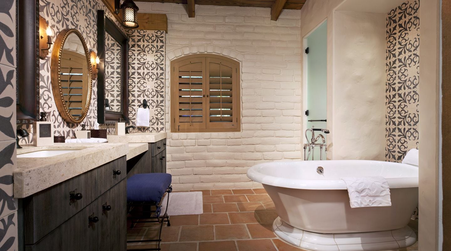 room (hacienda) | bathroom | separate bathtub and shower, deep-soaking bathtub, free toiletries