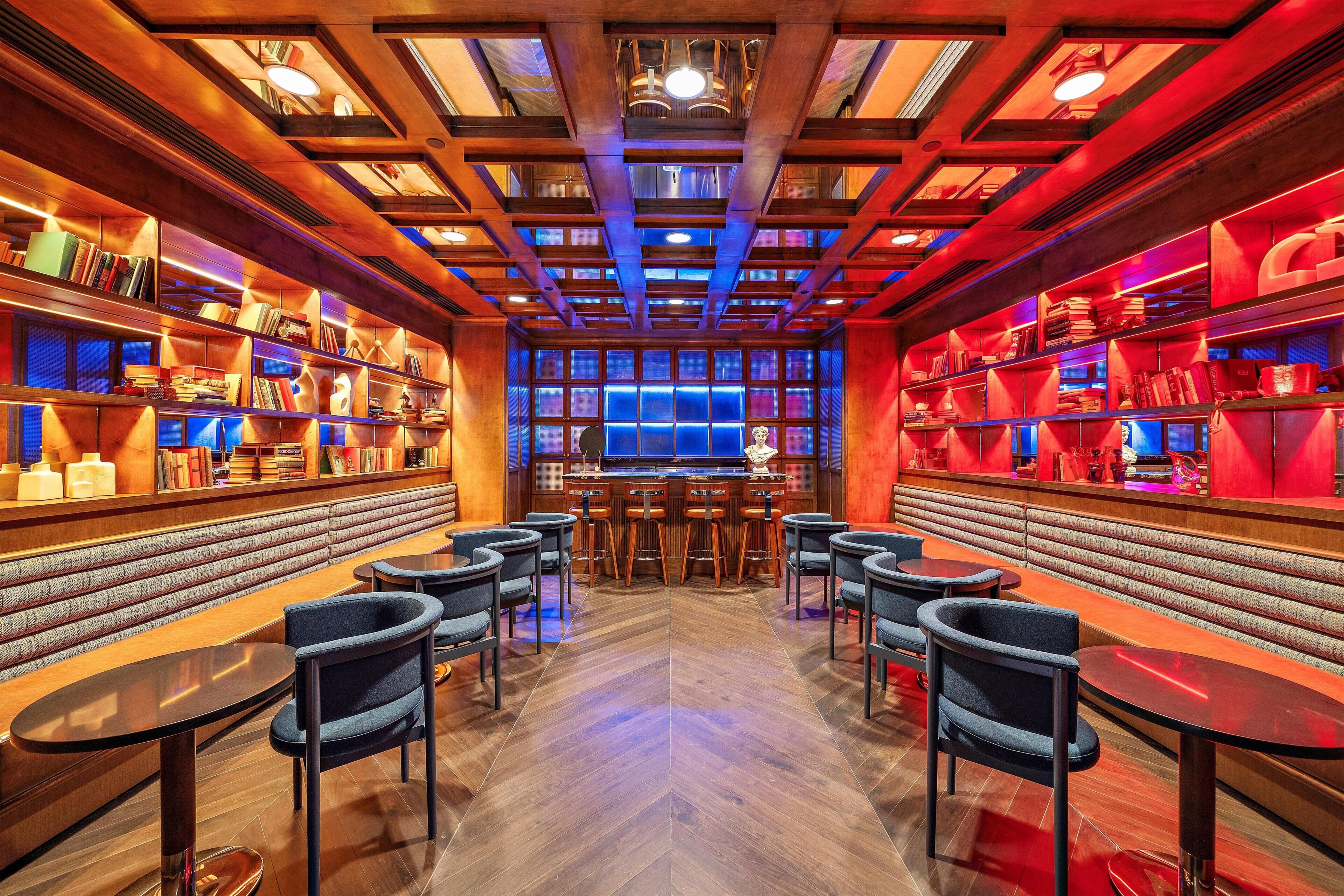 3 bars/lounges, rooftop bar