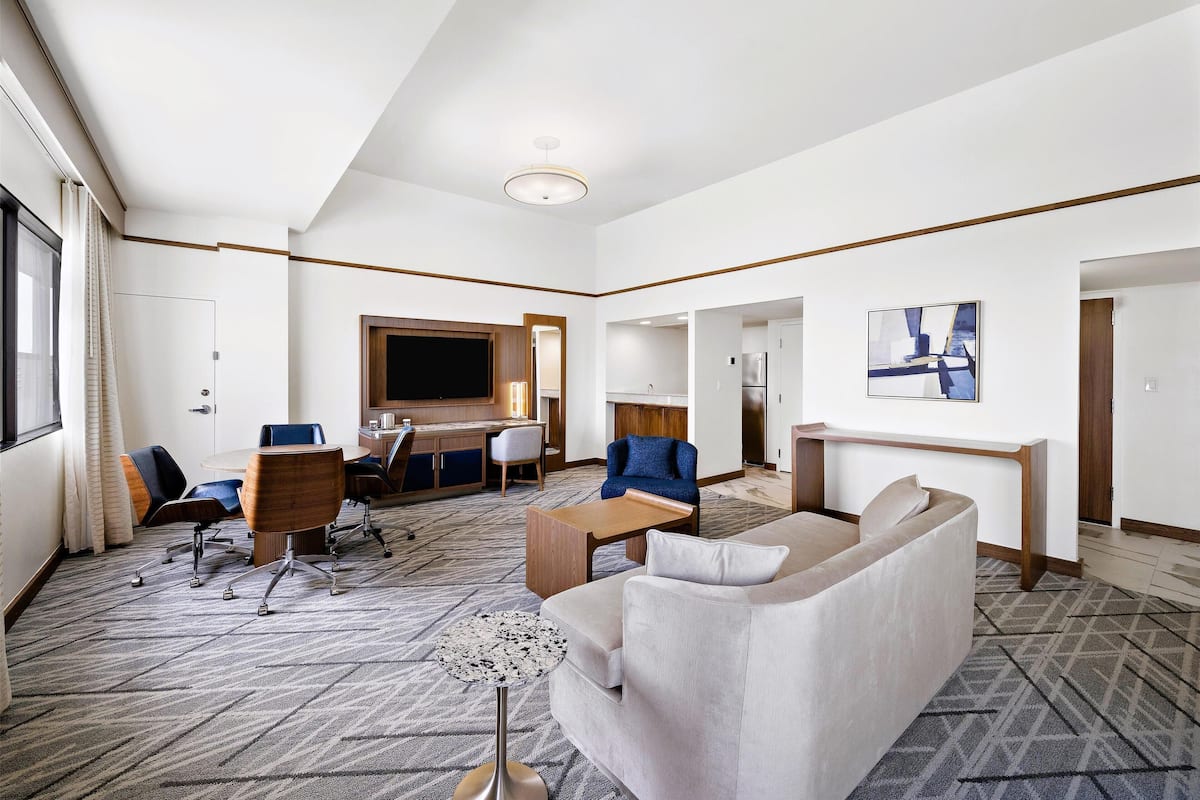 Room (Parlor) | Living area | TV, pay movies