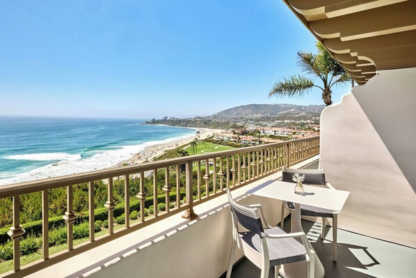 Egyptian cotton sheets, premium bedding, pillow-top beds, in-room safe