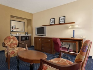 Studio Suite, 2 Double Beds, Non Smoking - Baymont by Wyndham Columbia Northwest (Columbia)