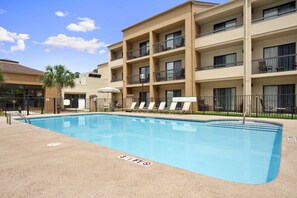 Outdoor pool, open 10:00 AM to 8:00 PM, sun loungers