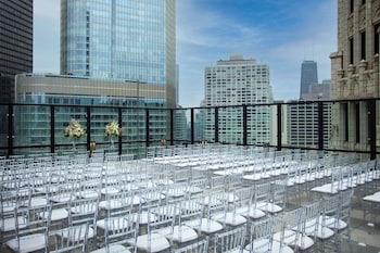 Indoor wedding at The Royal Sonesta Chicago Downtown