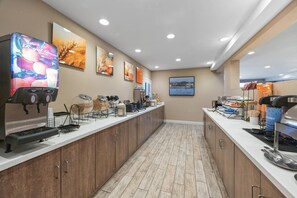 Free daily continental breakfast