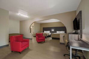 Suite, Multiple Beds, Non Smoking