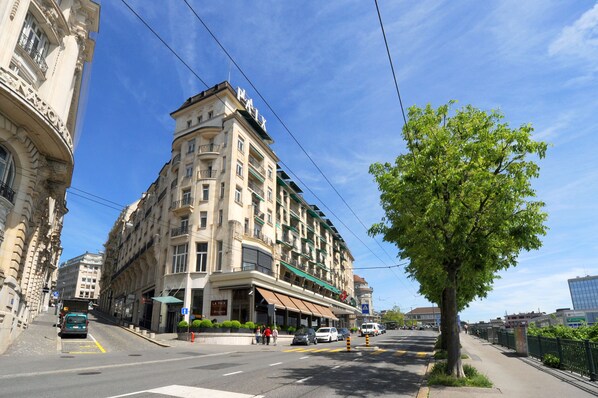 Fachada de la propiedad