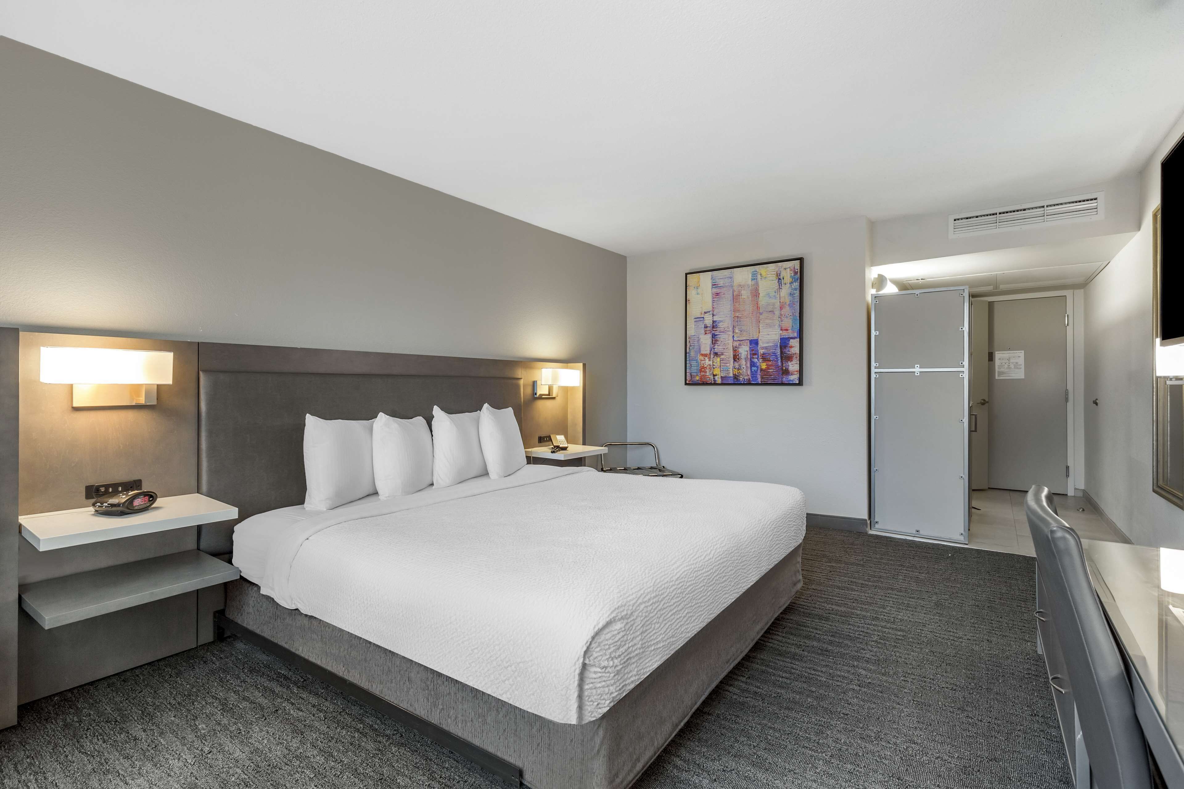 Photo - Best Western Premier Rockville Hotel & Suites