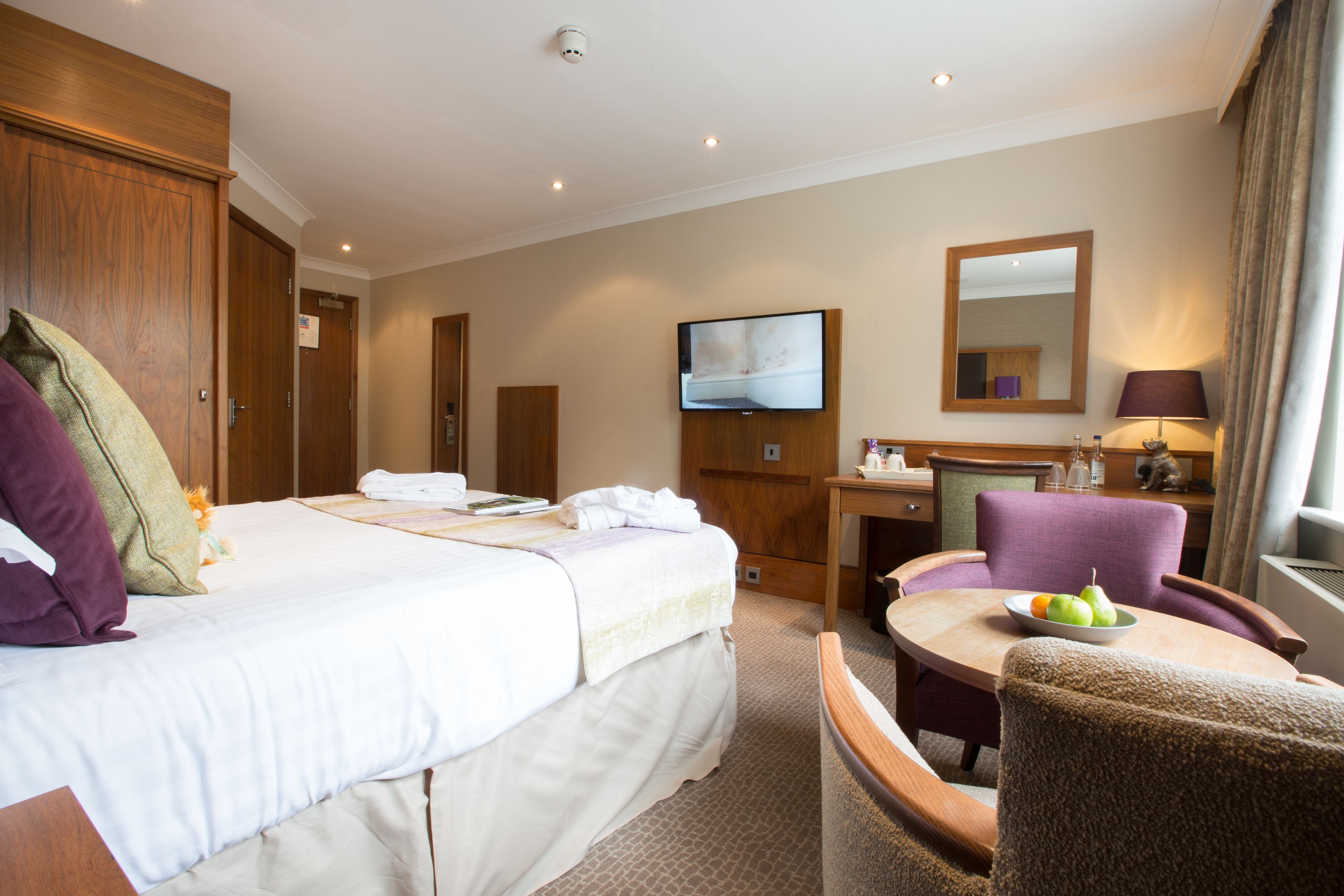 1 bedroom, in-room safe, desk, soundproofing