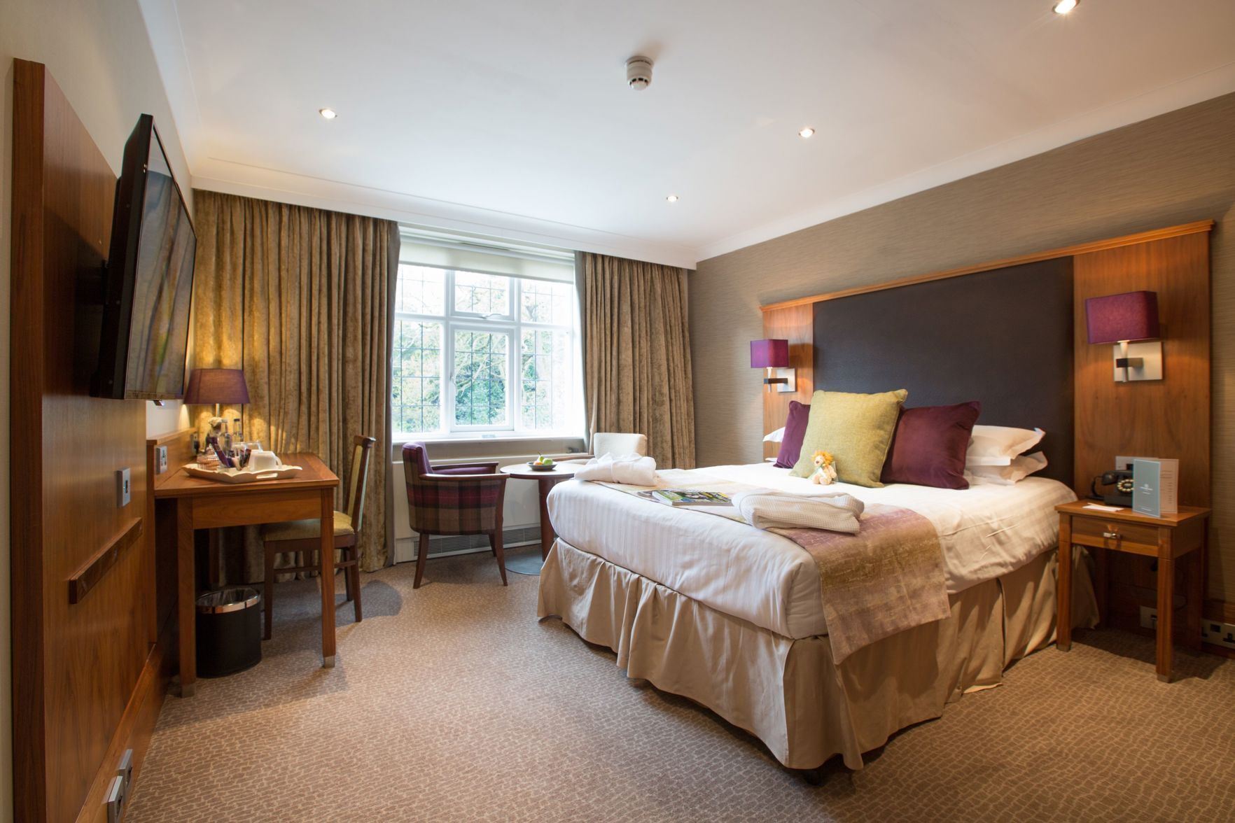 In-room safe, desk, soundproofing, iron/ironing board