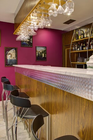 Bar (on property) - Hotel Bila Labut (Prague)