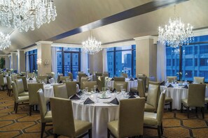 Reception - The Capital Suites Hotel (Columbus)