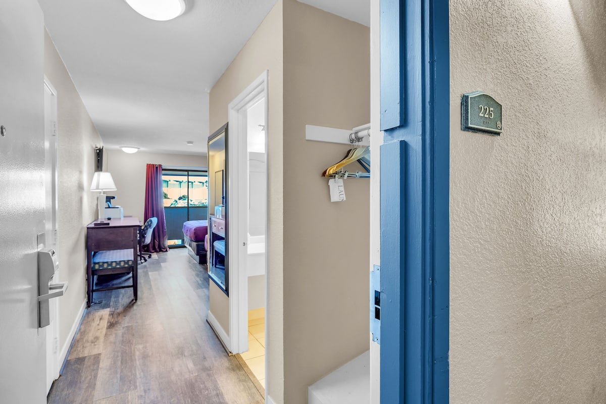 standard room, 2 queen beds, balcony | 1 bedroom, premium bedding, individually furnished, desk