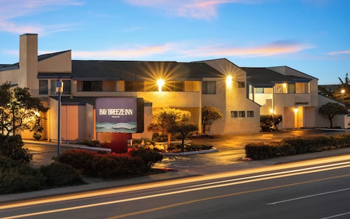 Bay Breeze Inn