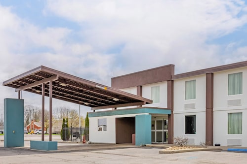 Red Lion Inn & Suites Bucyrus North