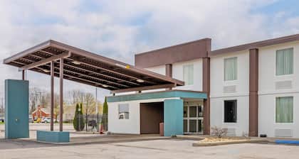 Red Lion Inn & Suites Bucyrus North