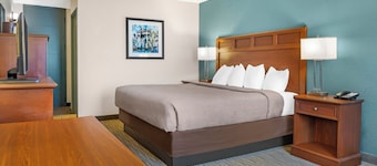 Red Lion Inn & Suites Bucyrus North