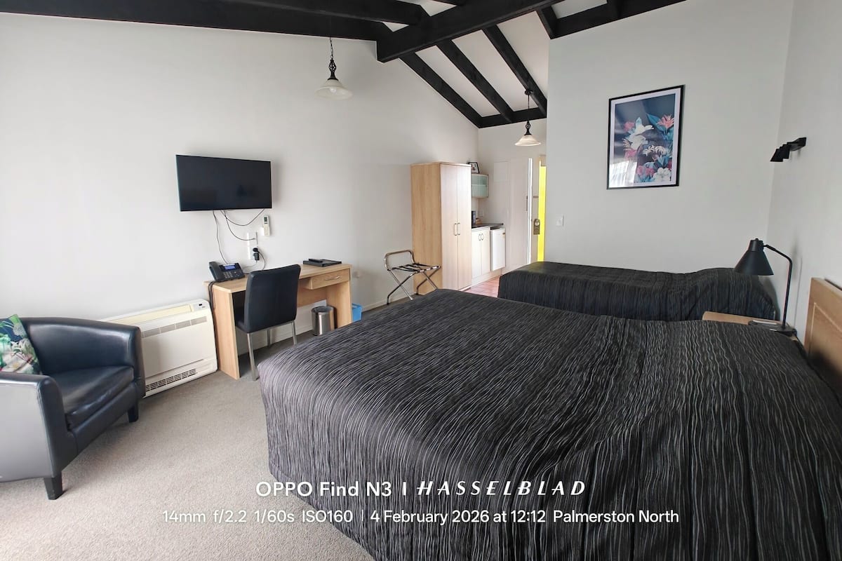 Standard Studio, Multiple Beds, Non Smoking (Studio, beverage making)