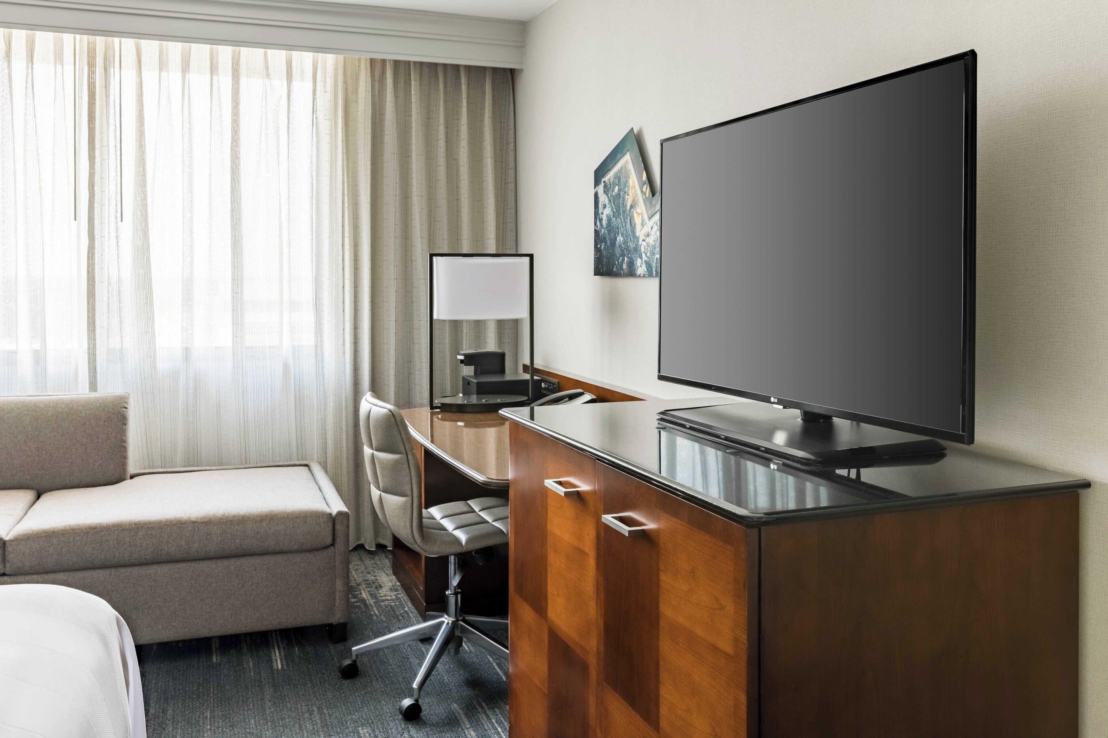 1 bedroom, premium bedding, pillow-top beds, desk