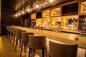 2 間酒吧/酒廊、大廳酒吧