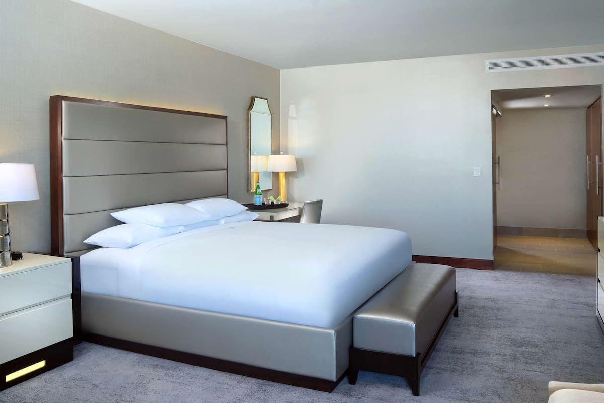 1 bedroom, premium bedding, pillowtop beds, in-room safe