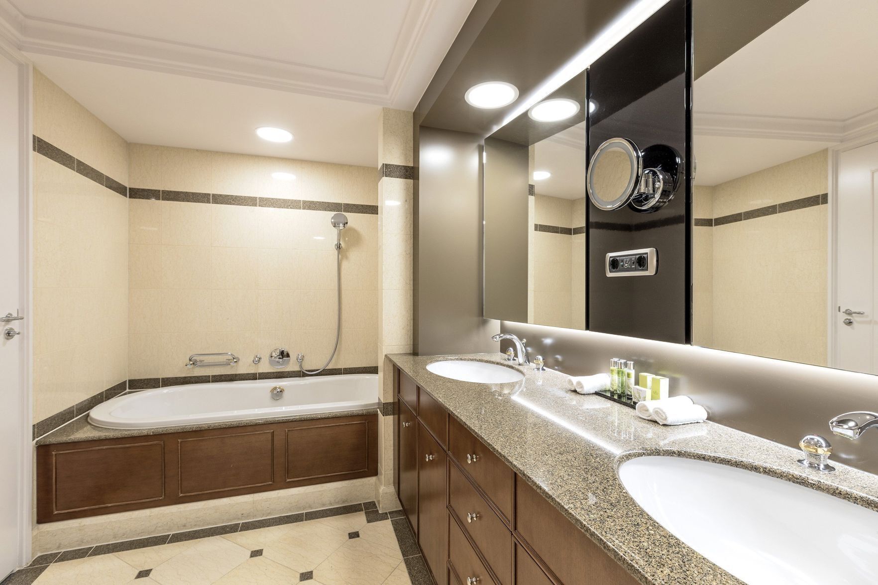 Bathroom | Separate tub and shower, deep soaking tub, rainfall showerhead