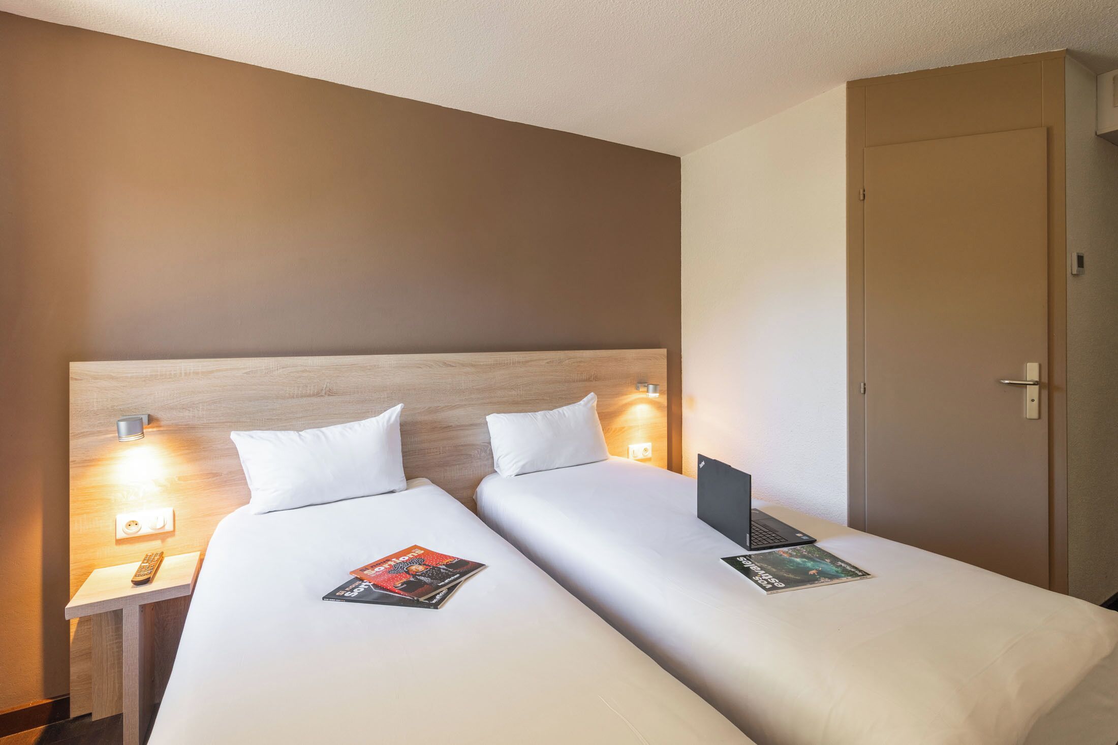 twin room | desk, blackout curtains, soundproofing, iron/ironing board