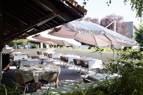 L'Hôtel des Trois Massifs