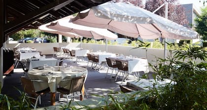 L'Hôtel des Trois Massifs