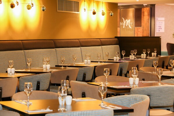 Restaurant - Mercure London Heathrow Hotel (Hayes)
