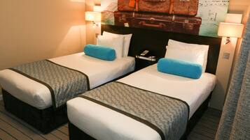 Standard Room, 2 Twin Beds | In-room safe, desk, blackout drapes, soundproofing