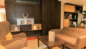 Executive lounge - Mercure London Heathrow Hotel (Hayes)