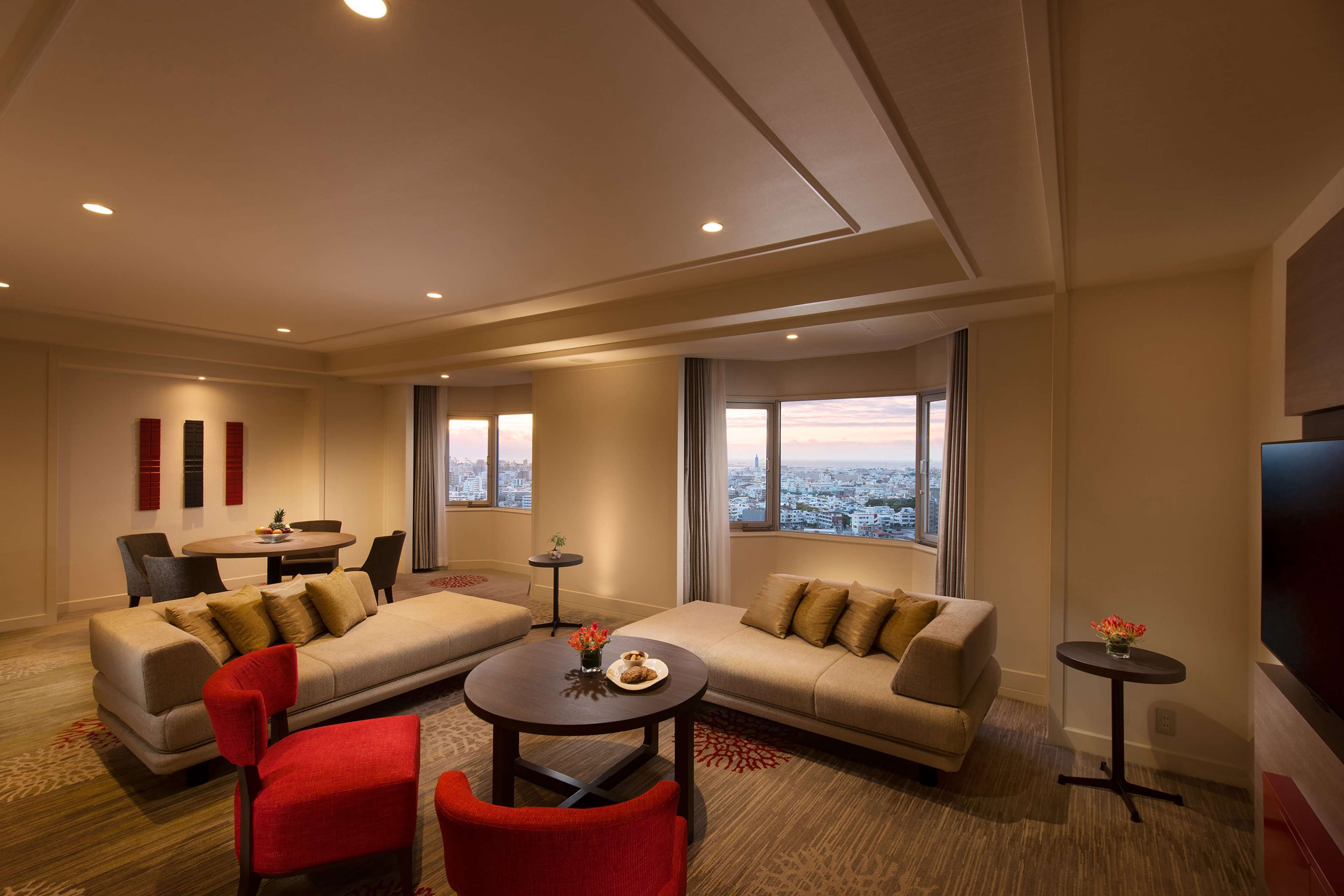 Twin One Bedroom Suite | In-room safe, blackout drapes, soundproofing, free cribs/infant beds