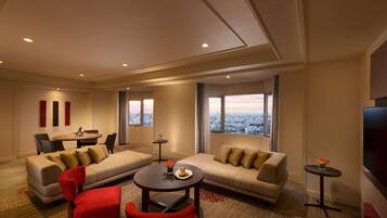 Twin One Bedroom Suite | In-room safe, blackout drapes, soundproofing, free cribs/infant beds