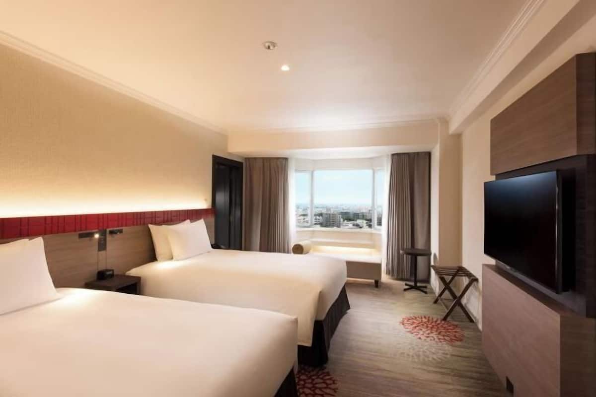 In-room safe, blackout drapes, soundproofing, free cribs/infant beds